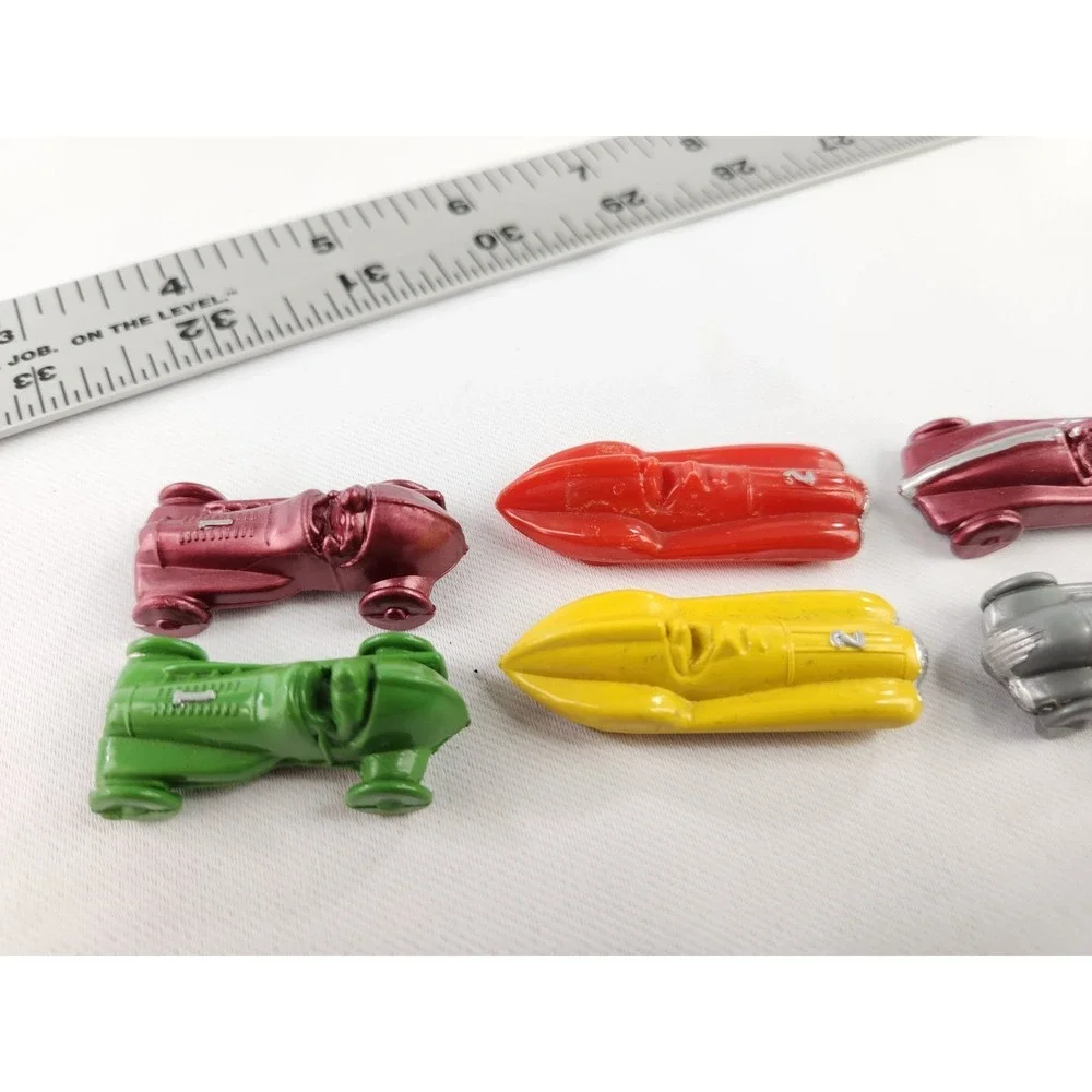 8 VINTAGE KELLOGGS SUGAR PUFF CEREAL‎ Racing Cars 1950s TOYS Plastic Collectible